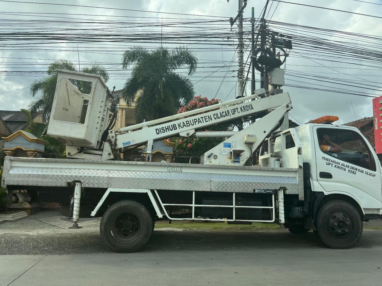 Mengapa Warga Cilacap Antre Berjam-jam untuk Cek Kesehatan Gratis di Jalan A. Yani?